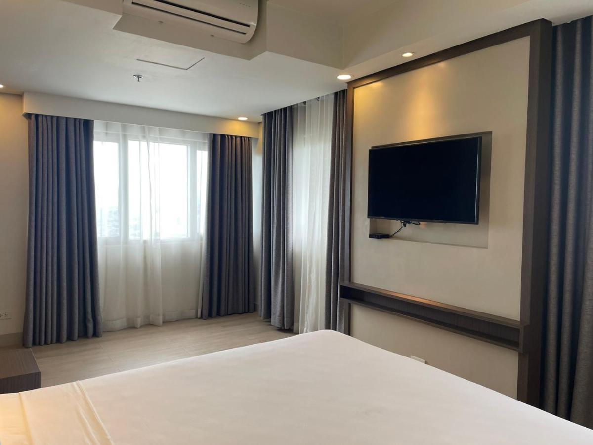 The Residences At Bcct Taguig Bagian luar foto
